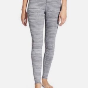 Athleta Jacquard Chaturanga Leggings Textured Black White Women’s Size Medium